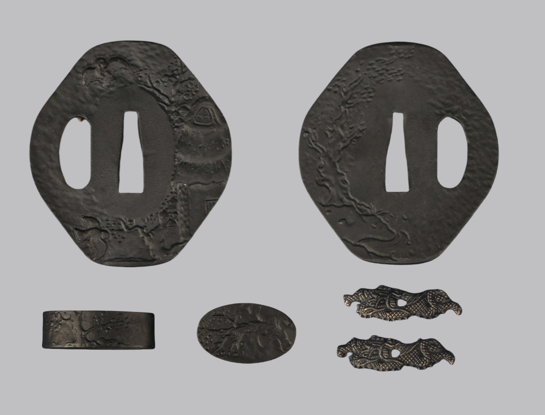 Antiqued Iron Tsuba+Fuchi+Kashira for Katana Wakizashi Tanto